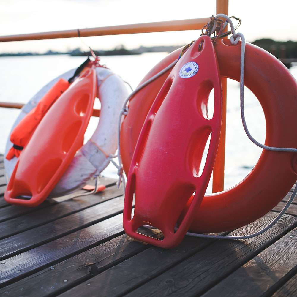 floats-with-sea-background12